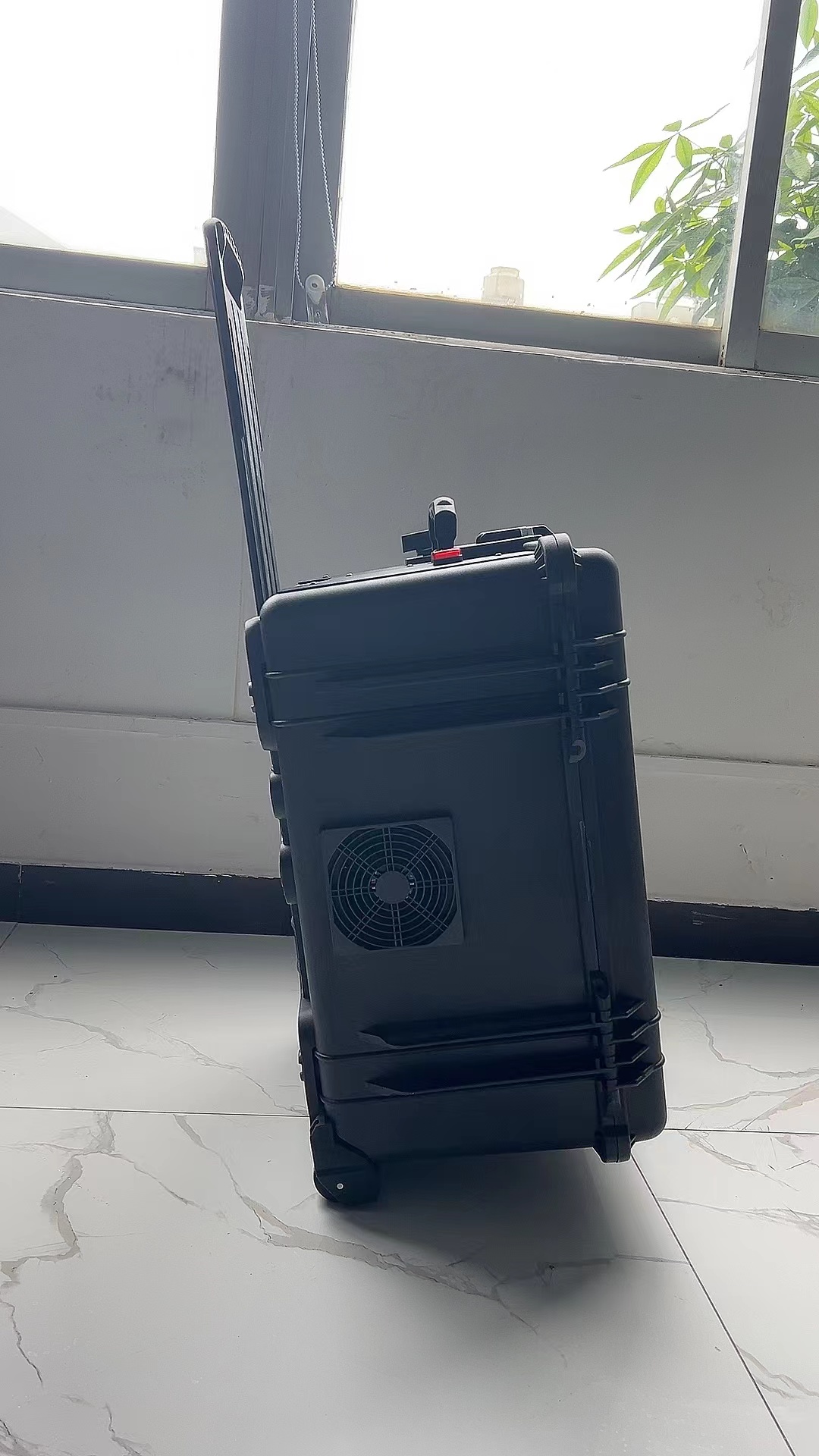 乐都手拉箱型移动通信干扰器